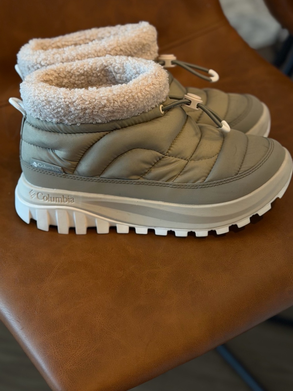Columbia Women’s Taupe Puffer Sherpa-Lined Winter Boot